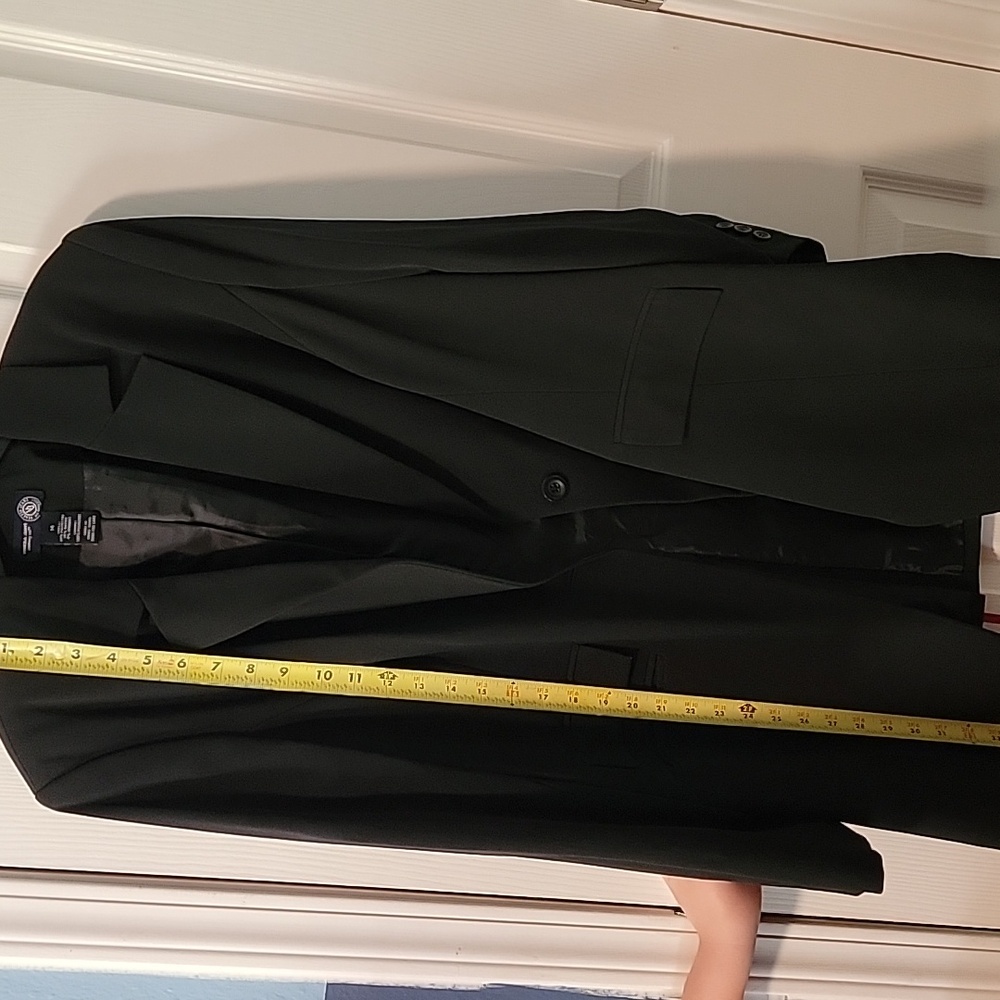 Classic Black Women's Blazer - Picture 9 of 9